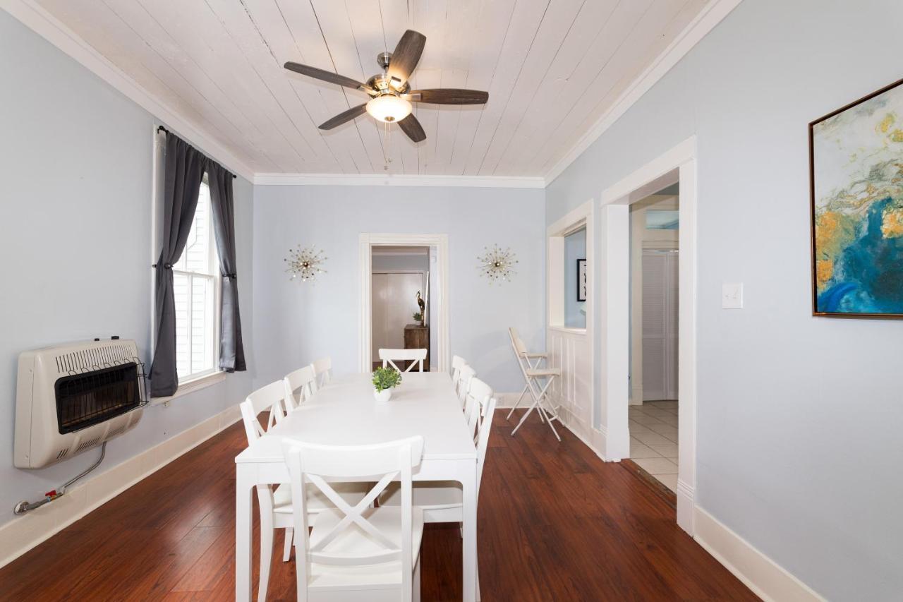 Beautiful Two-Story In Central Galveston, Short Walk To Beach, Near Downtown! | Seas The Breeze Villa Exterior photo