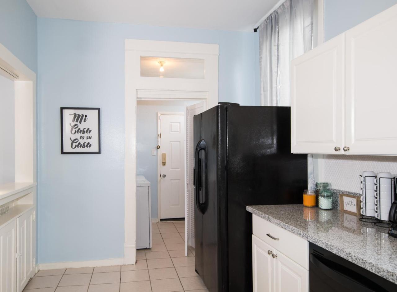Beautiful Two-Story In Central Galveston, Short Walk To Beach, Near Downtown! | Seas The Breeze Villa Exterior photo